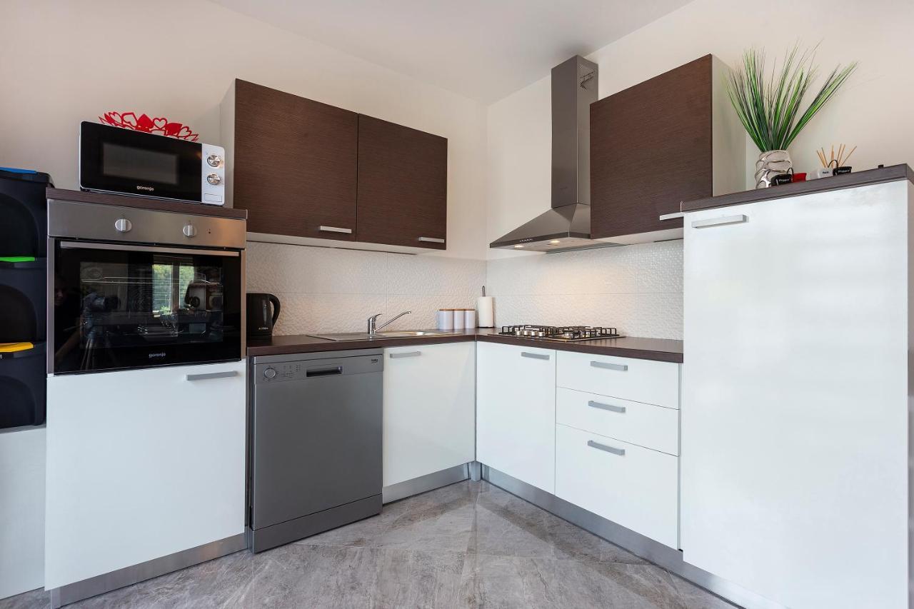 Apartmani Karoca 3 Pula Exterior photo